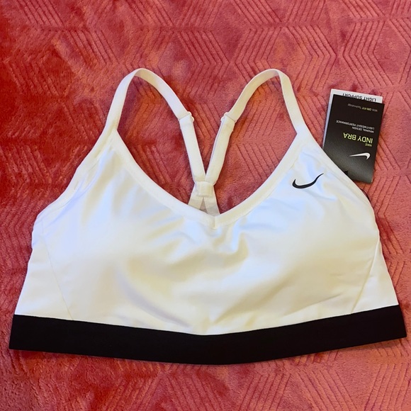 Nike Exercise White L